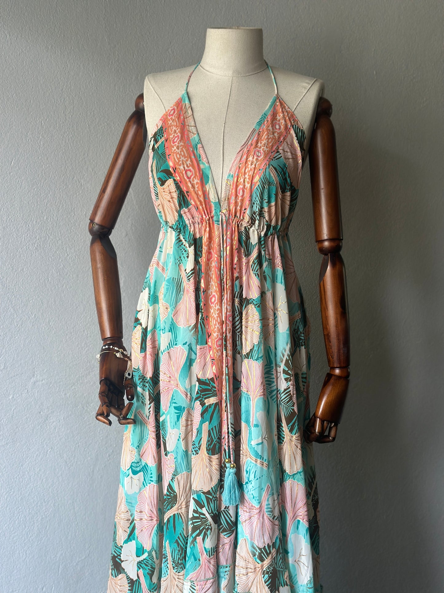 Hint İpek Sırt Açık Elbise