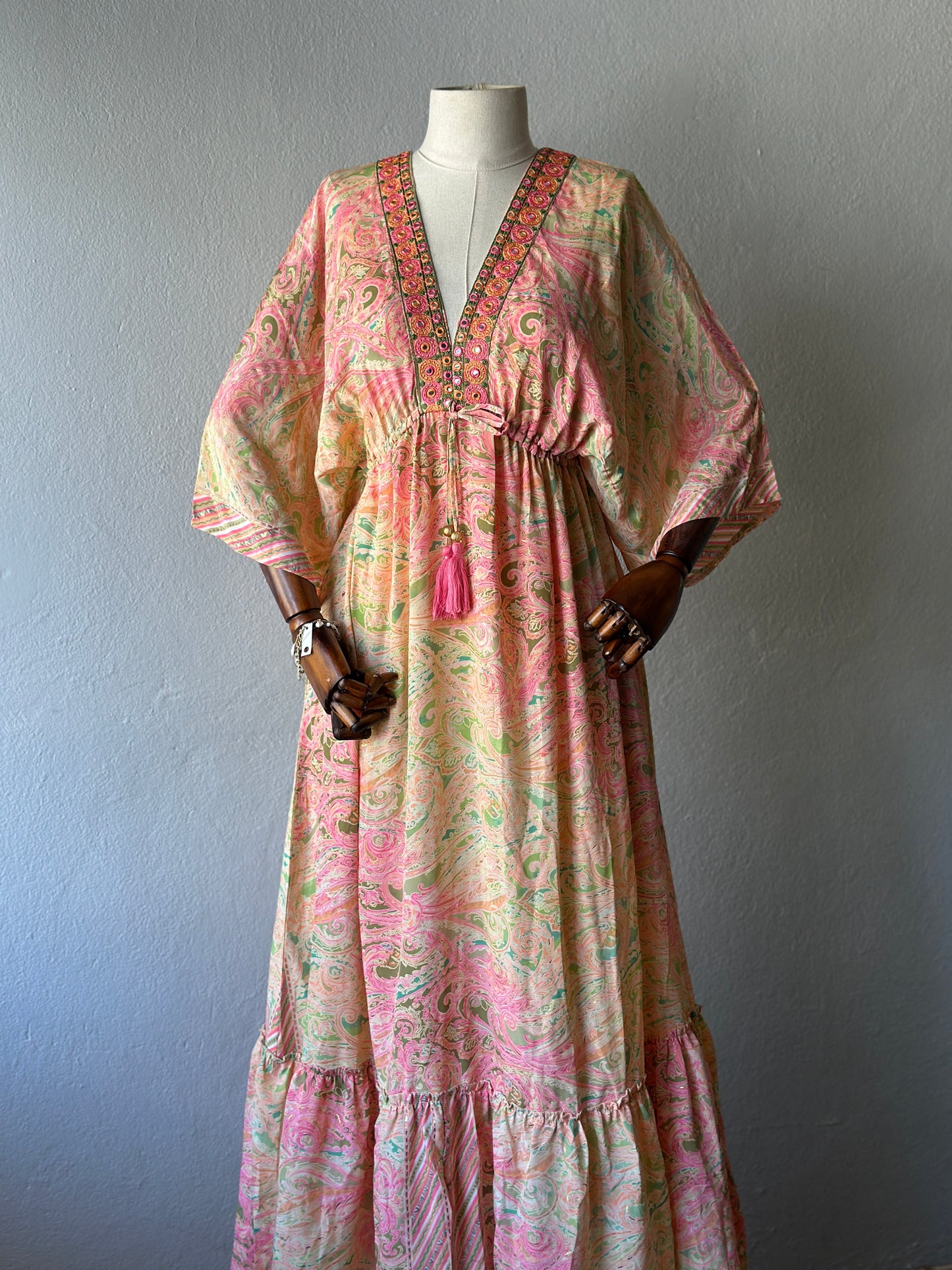 Hint İpek ithal elbise