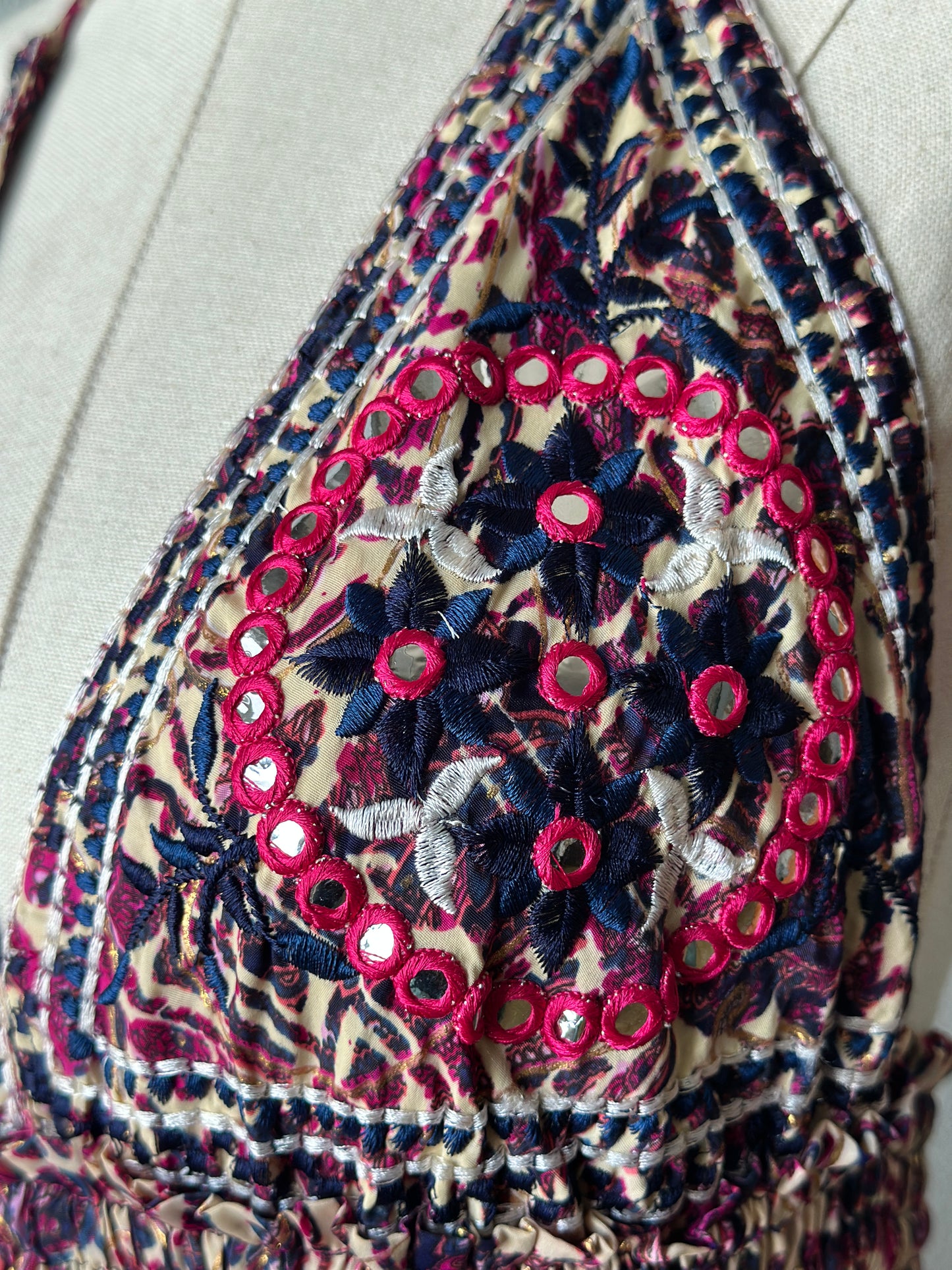 Hint İpek Sırt Açık İthal Elbise