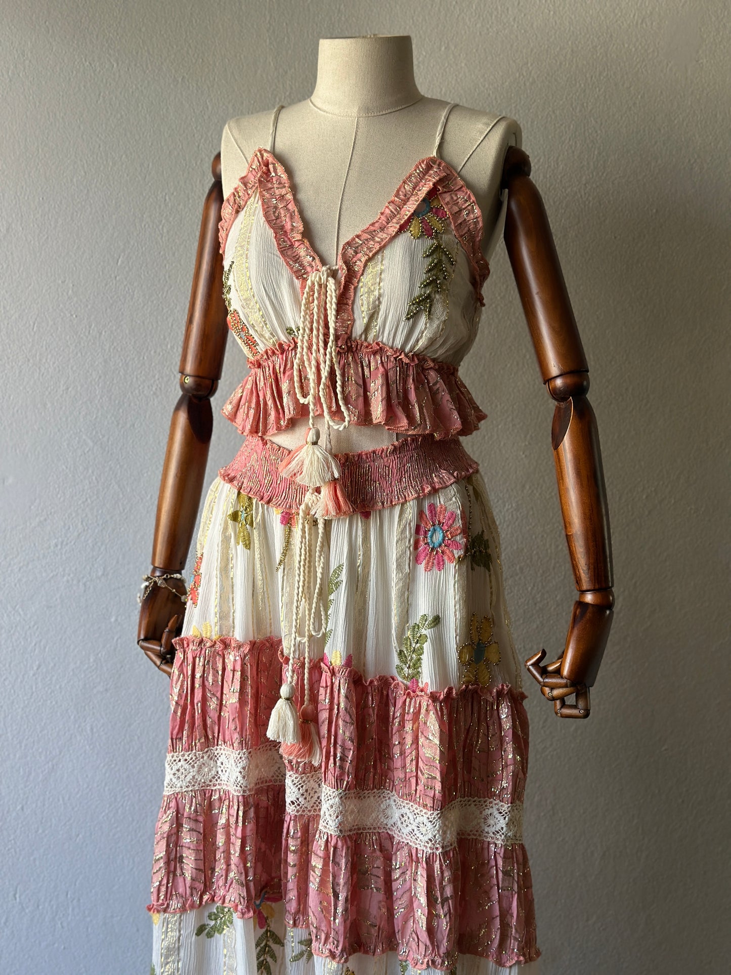 İthal Tasarım 2’li Takım – El İşlemeli Detaylı