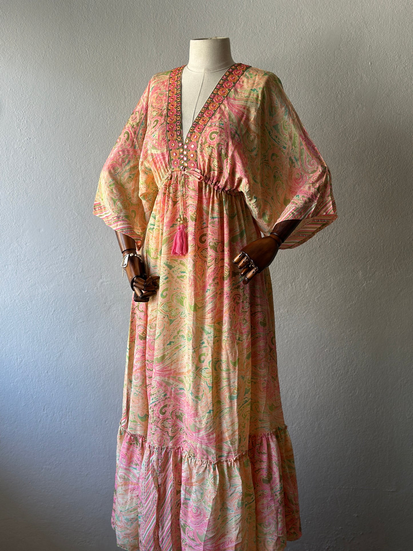 Hint İpek ithal elbise