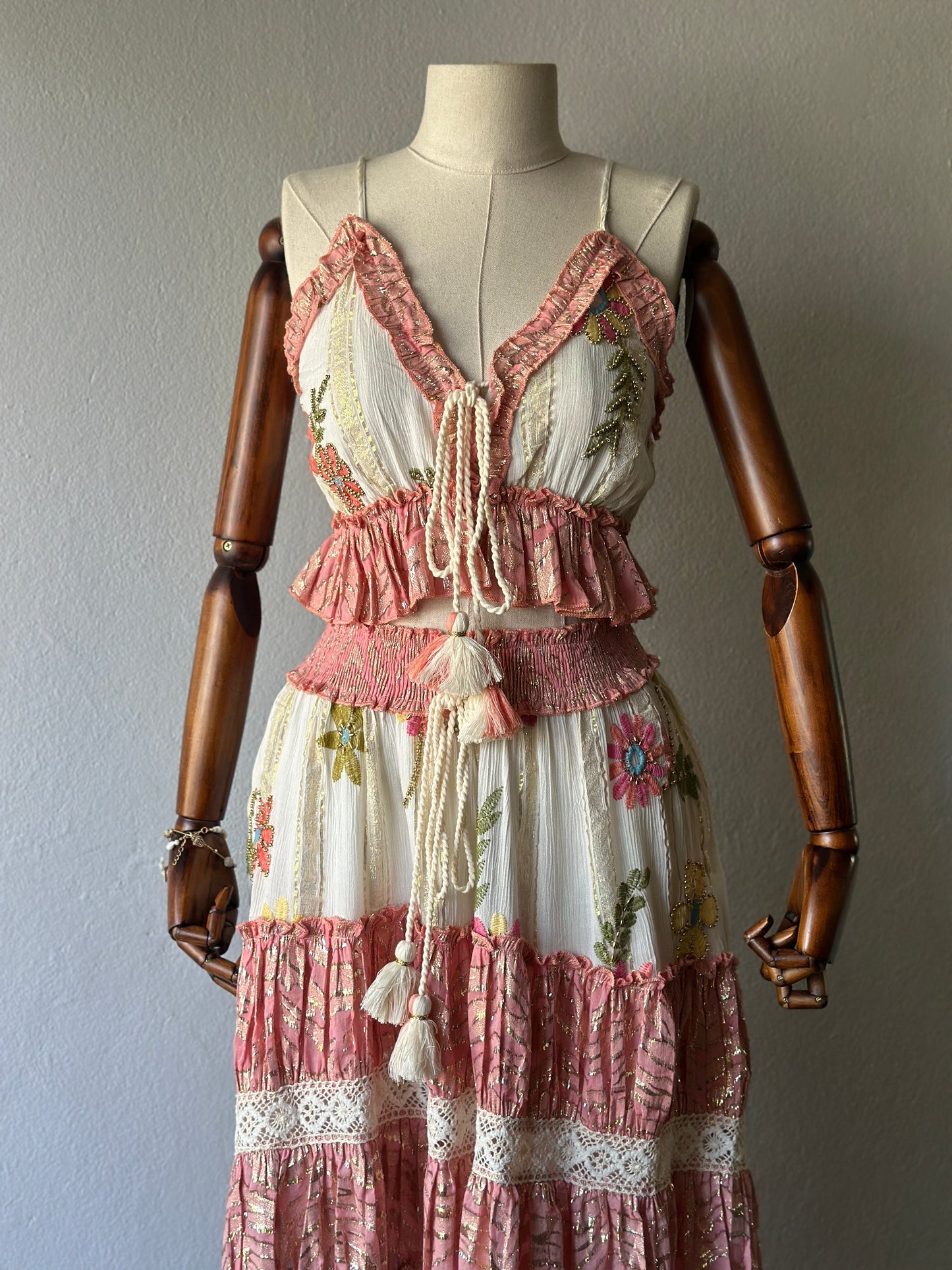 İthal Tasarım 2’li Takım – El İşlemeli Detaylı