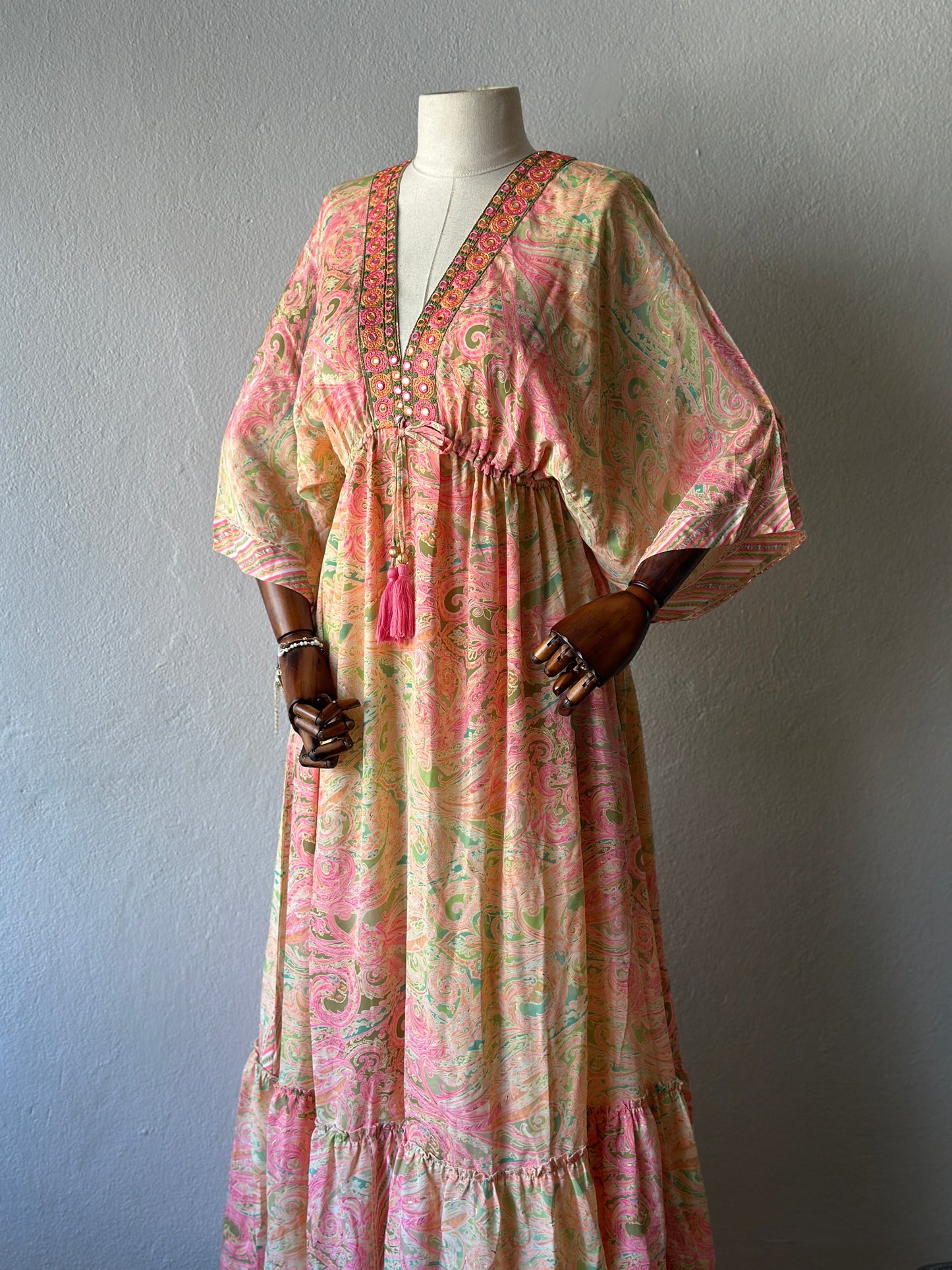 Hint İpek ithal elbise